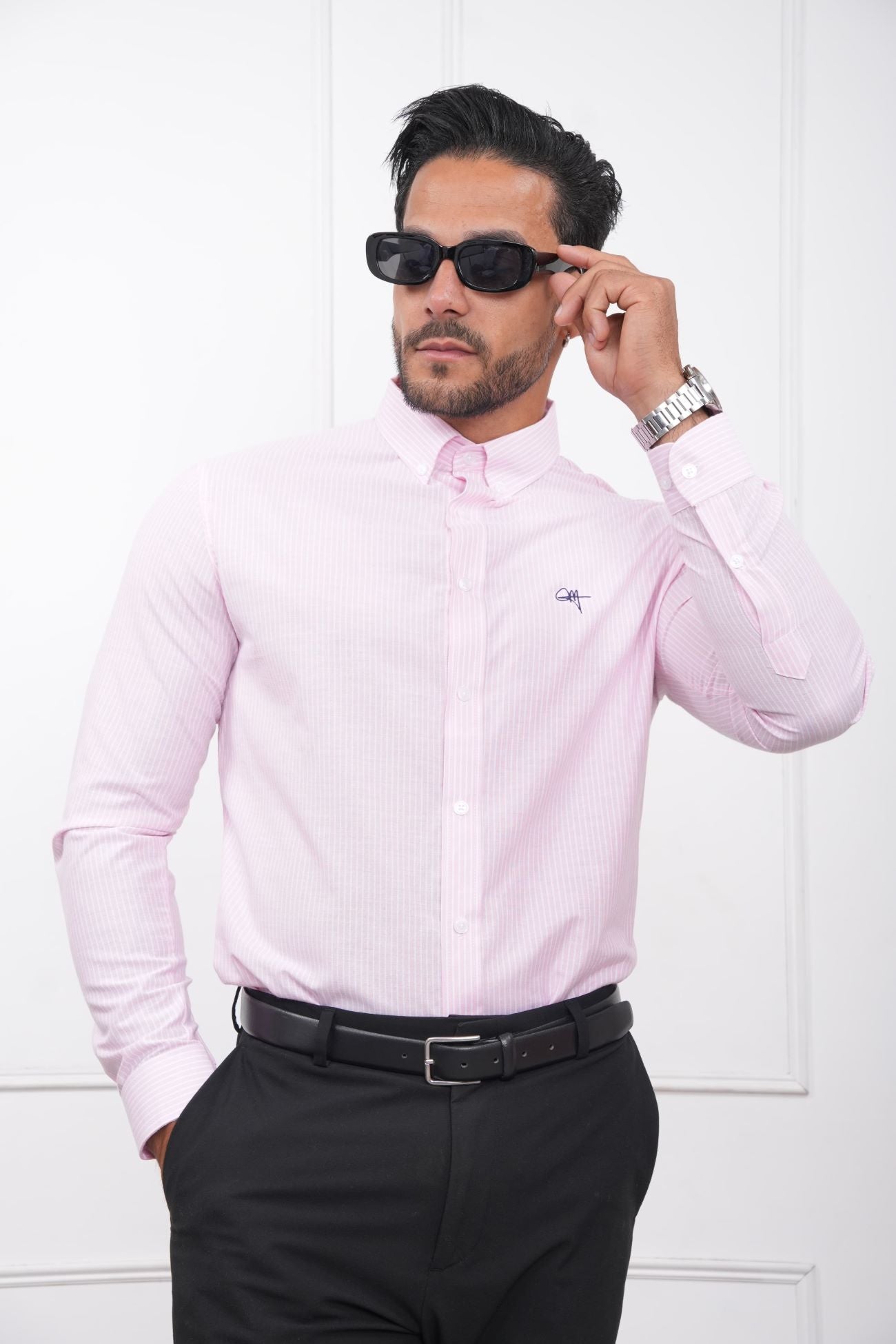 Camisa de rayas finas rosadas para hombre, slim fit con manga larga – Marca peruana MEHIVIC